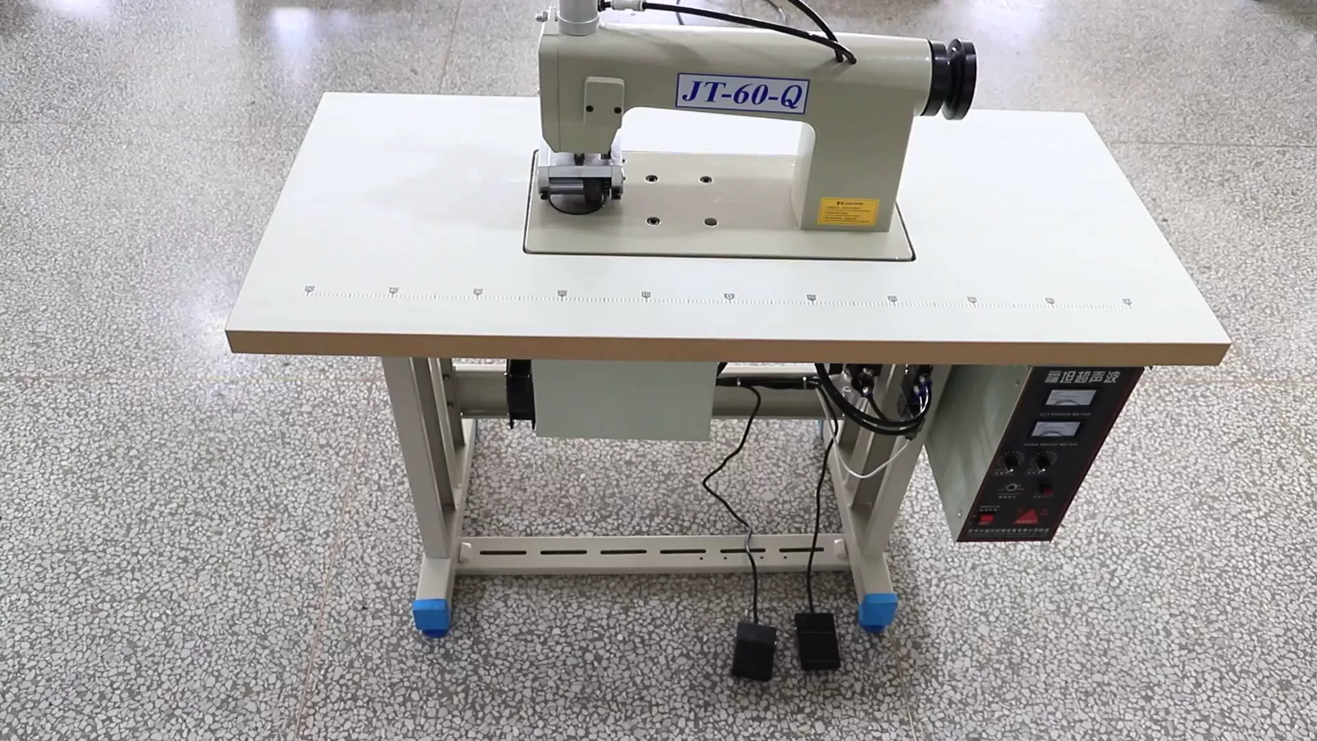 Ultrazvukový šicí svařovací stroj KF-60-Q (JT-60-Q)